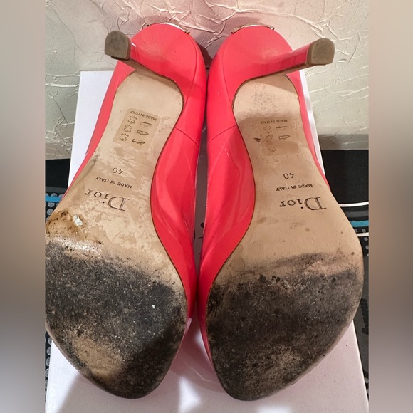 Miss Dior peep toe pumps in a beautiful coral color - Picture 3 of 5